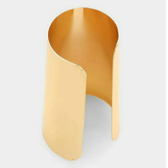 ♥️sale3️⃣/$25♥️ just in GOLD HAND CUFF *ONLY* - Picture 2 of 3