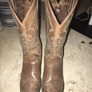 ARIAT women boots