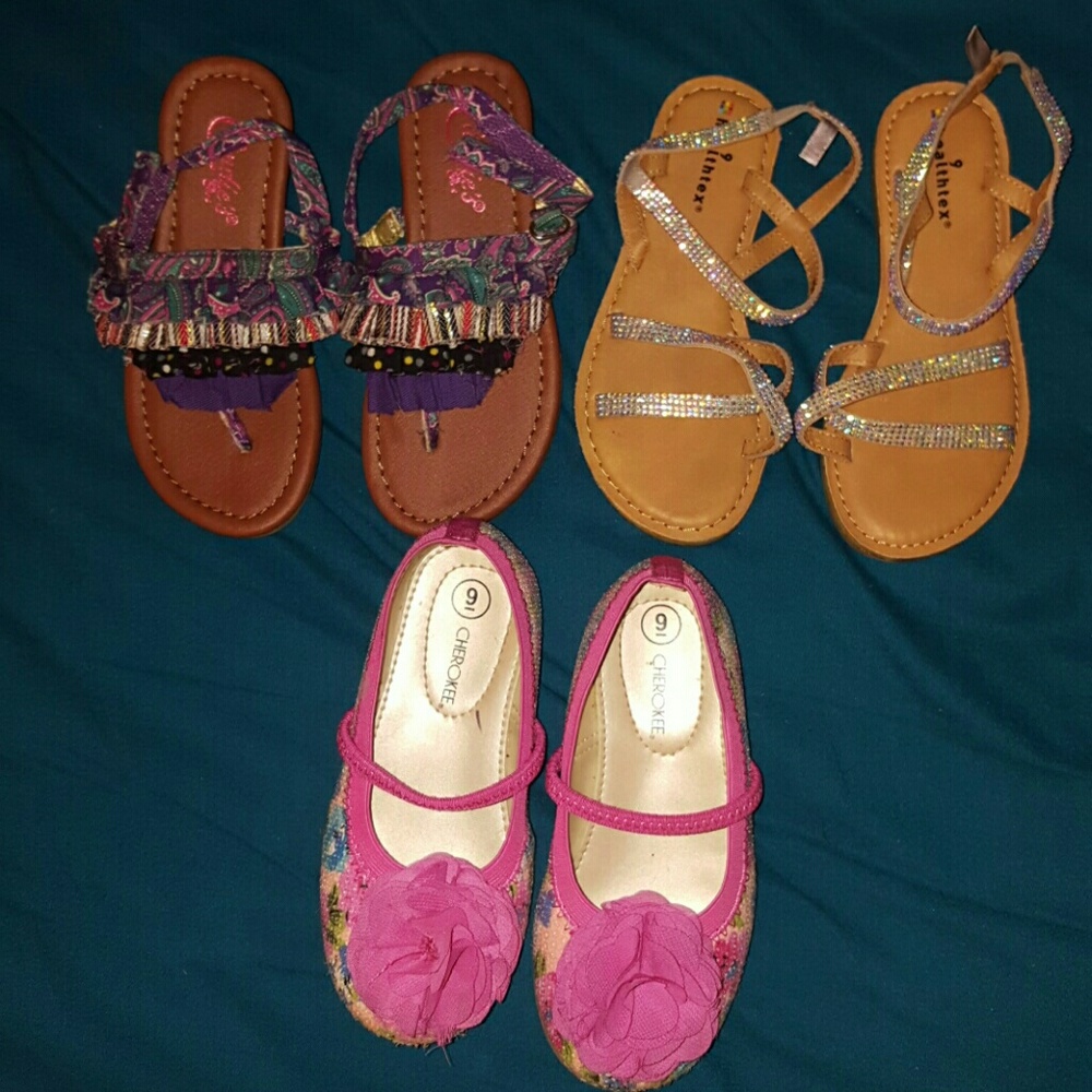 Girl shoes
