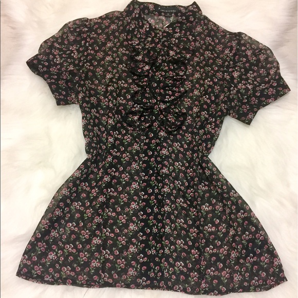 Sheer Floral Blouse with Ruffled Collar, size M - Picture 3 of 5