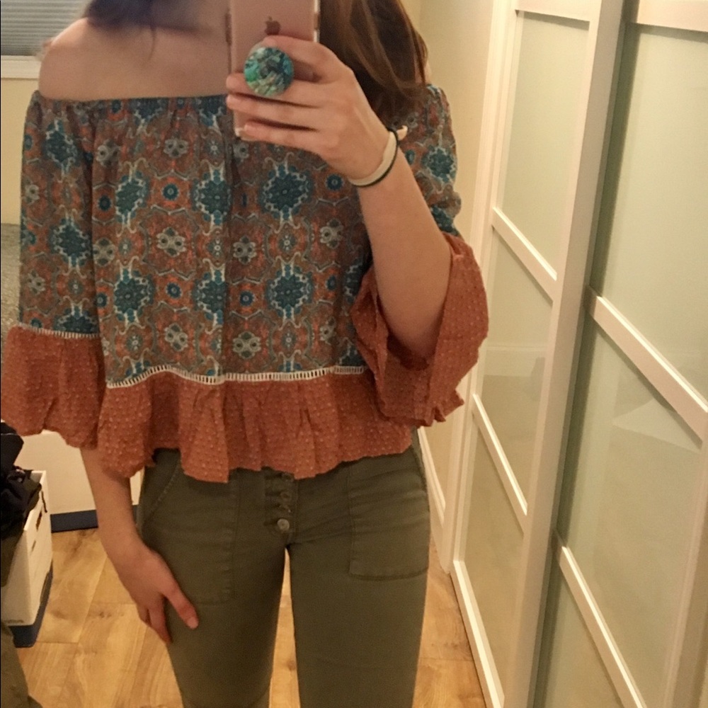 Off the shoulder peasant blouse (?)