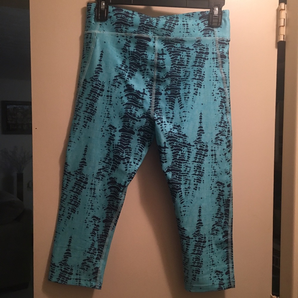 Under Armour Medium Compression Capris - image 3