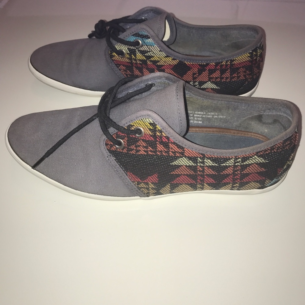 Aztec Plimsol