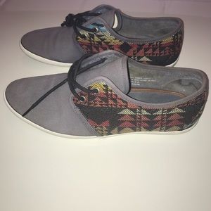 Aztec Plimsol