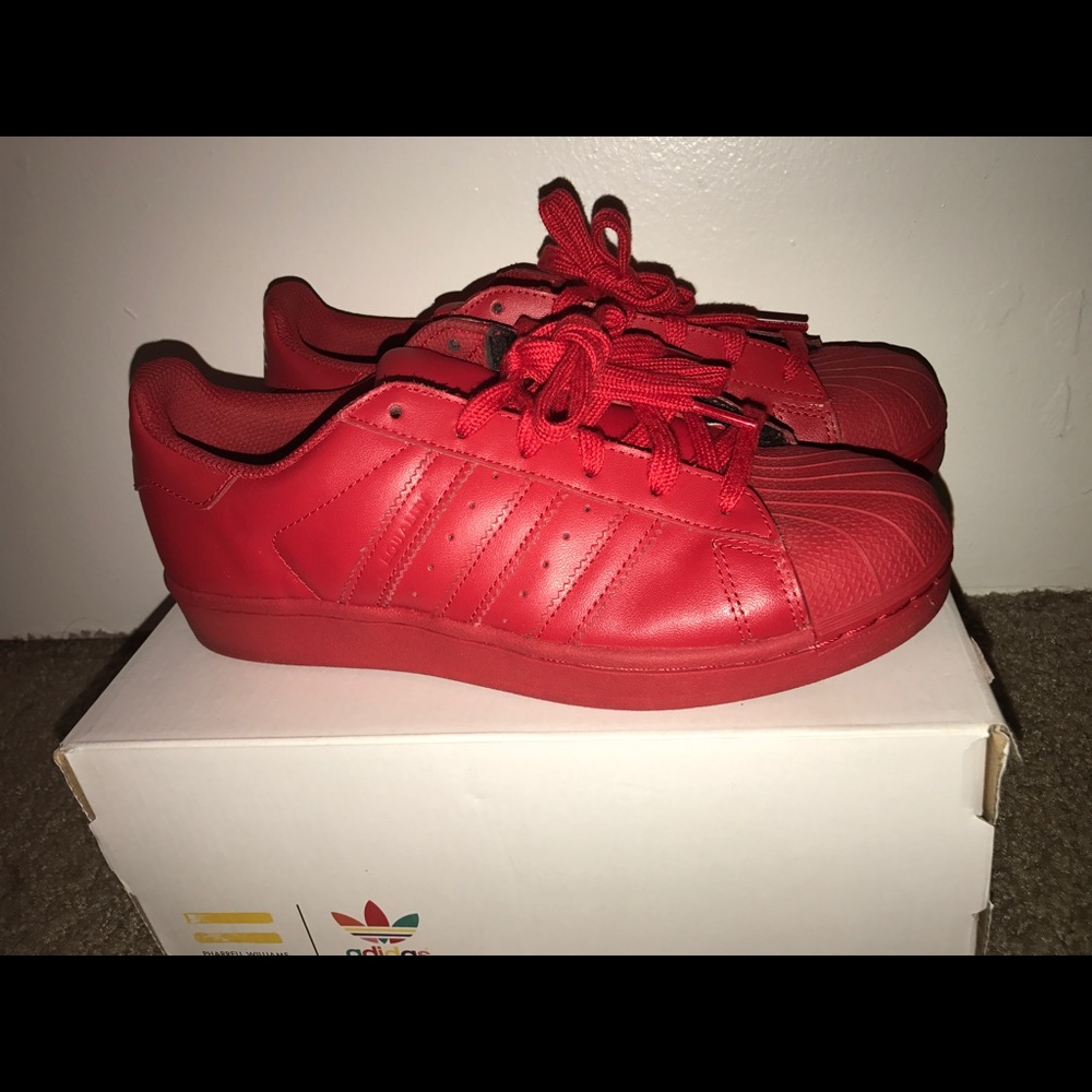 PHARRELL WILLIAMS SUPERSTAR ADIDAS