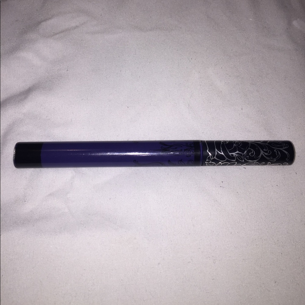 Kat Von D liquid lipstick in shade "Echo"
