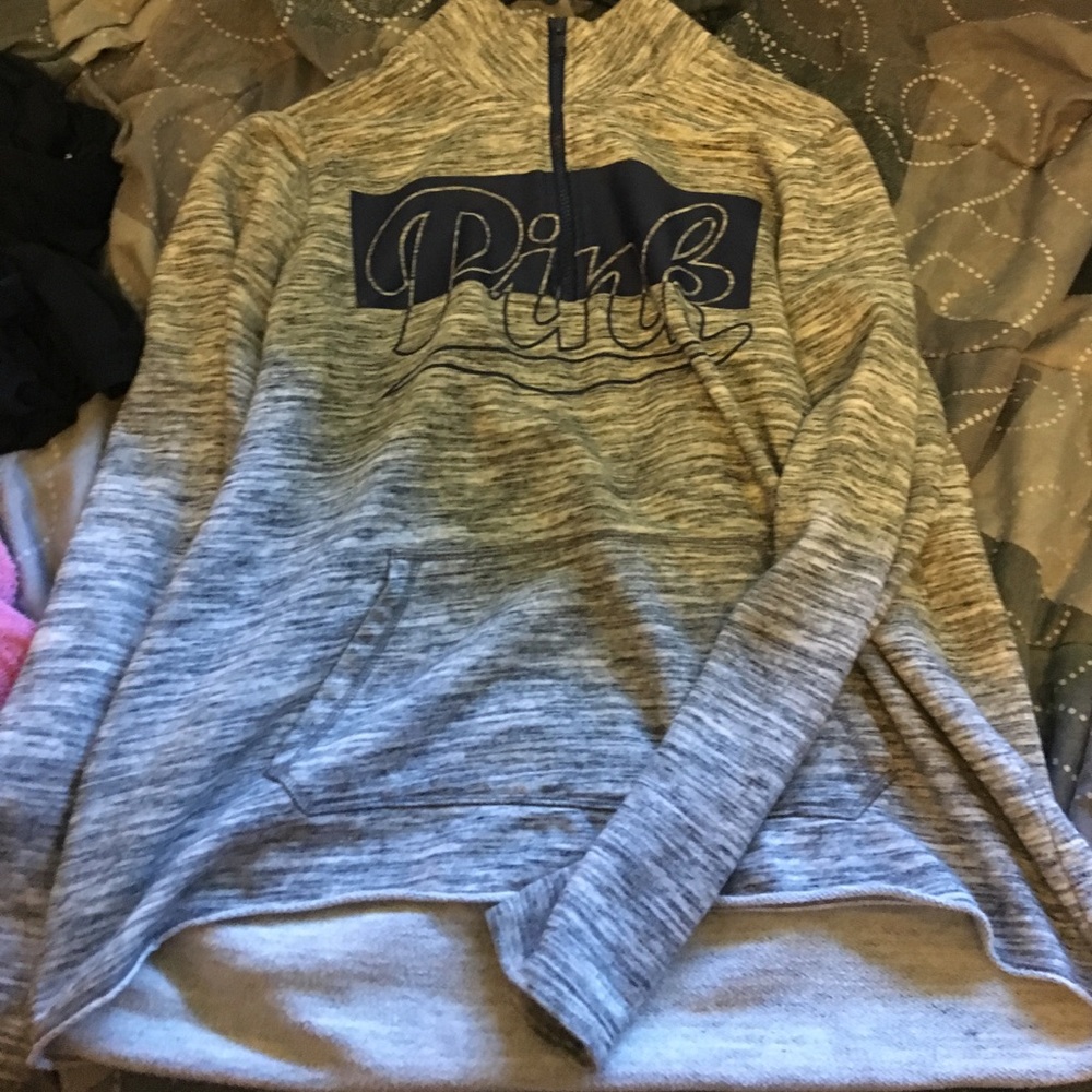 Victoria secret pink sweatshirt 💛