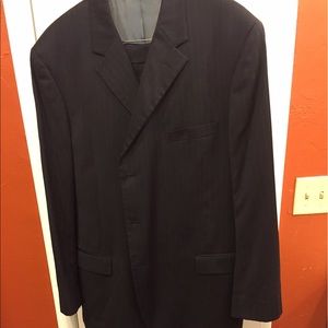 Men's NAVY suit. 50L