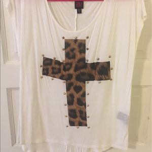 Leopard cross t shirt
