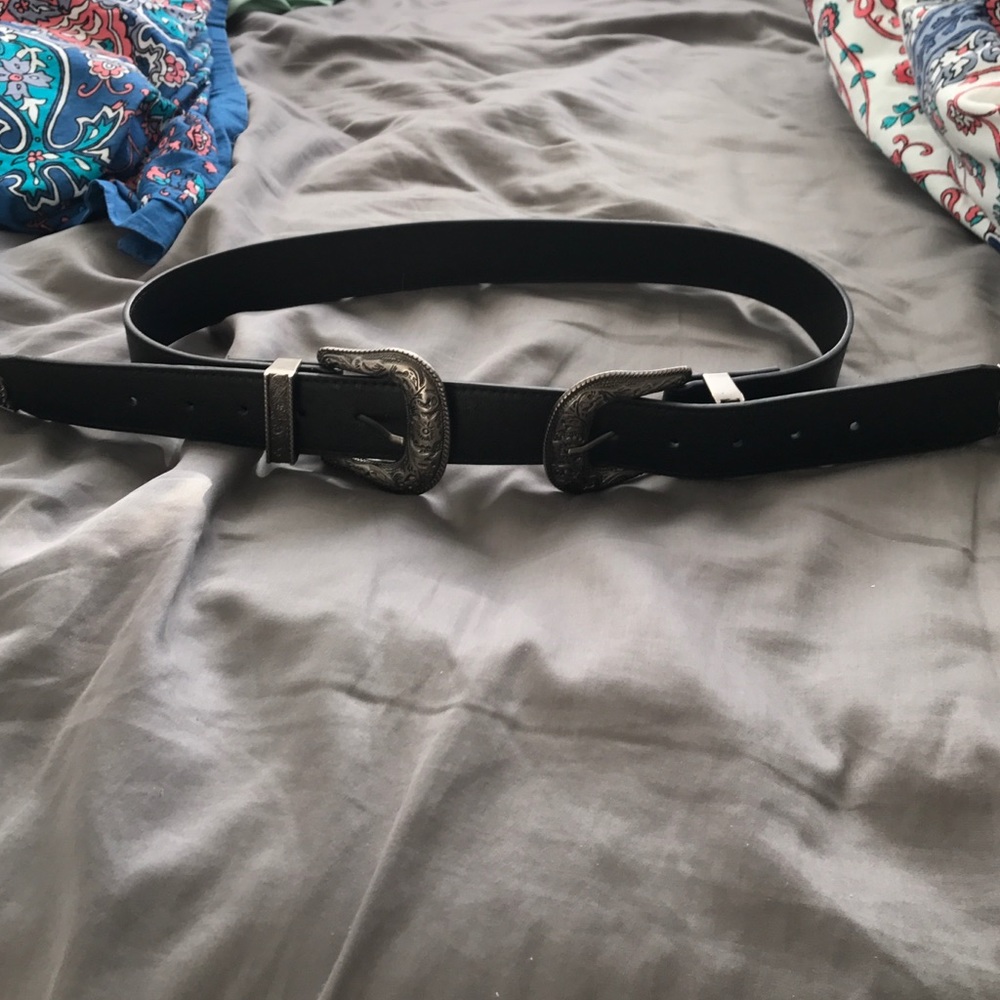 Double buckle belt