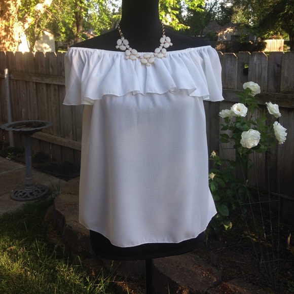 VIA VAI Romantic ivory chiffon off shoulder top - Picture 6 of 7