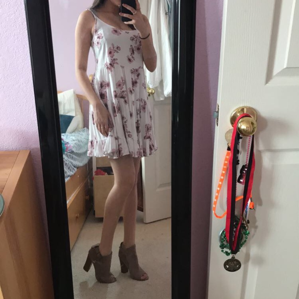 white floral dress!!