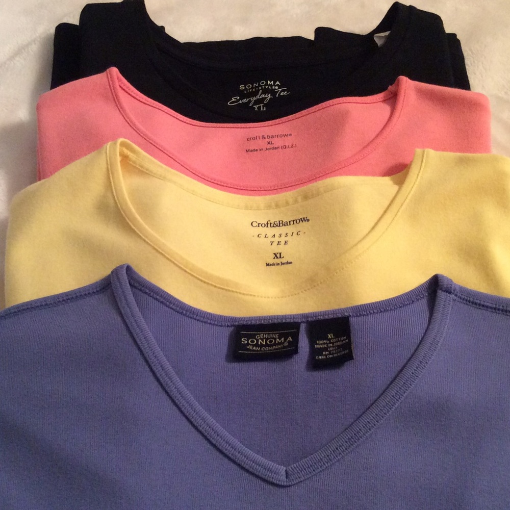 Bundle of 4 shirts