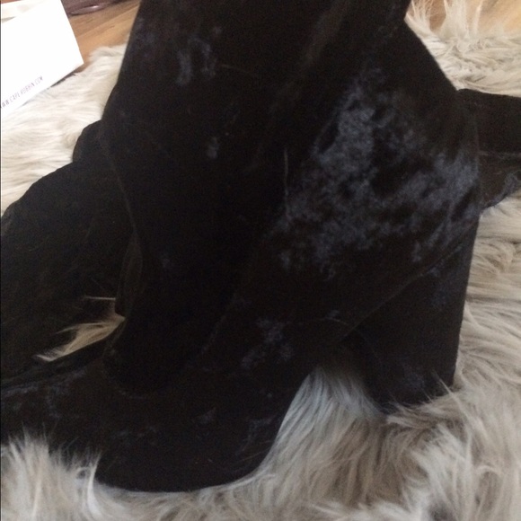 Crushed Velvet Over the Knee Boots - Picture 2 of 3