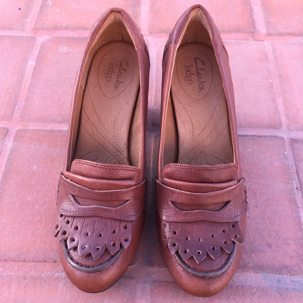 CLARKS Basic High Heel Dress Shoes