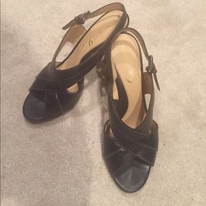 EUC sandals