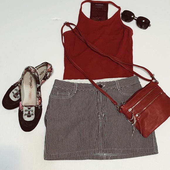 2 Mini Skirts - Picture 2 of 4