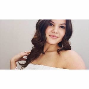 Meet your Posher, Lara