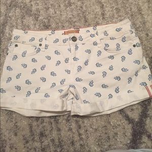 Sanctuary Wallpaper Denim Shorts in White