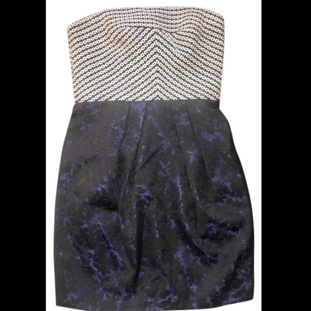 NWT 4 Collective strapless dress