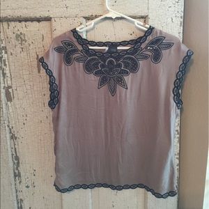 Loose fit blouse top
