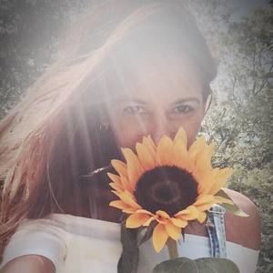 Meet your Posher, Dayana