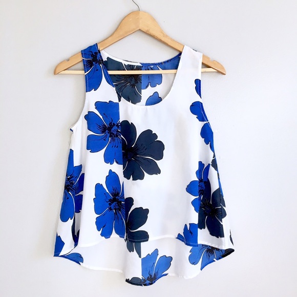 ModCloth Tops - Blue Flora Top
