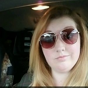 Meet your Posher, Erika