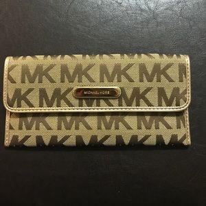 Michael Kors Flat Wallet