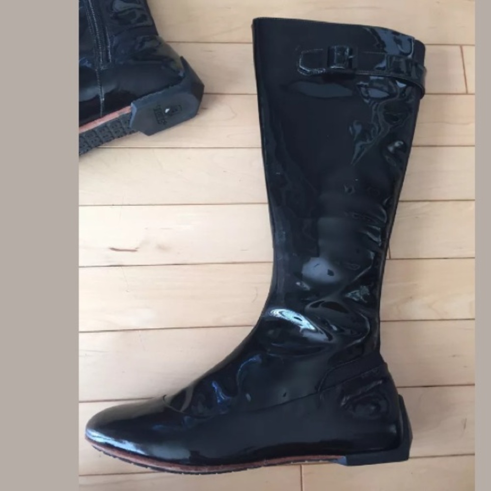 Tsubo Meroe patent leather boots Sz 6M