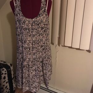 Perfect desk to drinks dress!