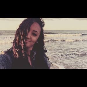 Meet your Posher, Talia