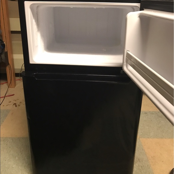 Refrigerator - Picture 2 of 2