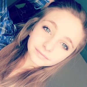 Meet your Posher, Michaela