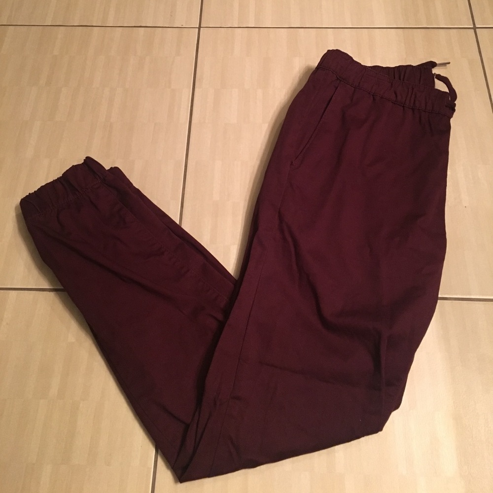 Burgundy casual joggers with pockets size small