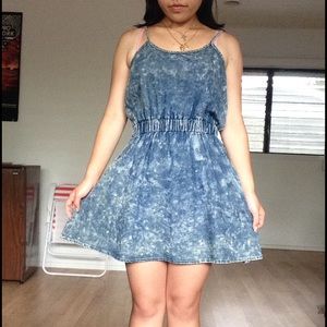 Boohoo Acid Wash Denim Dress (size 6)