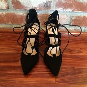 NIB Classic lace-up stilettos