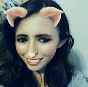 Meet your Posher, Mia