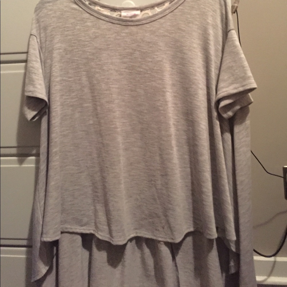 Grey top with amazing detail