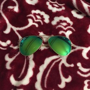 Green Ray-ban Aviators