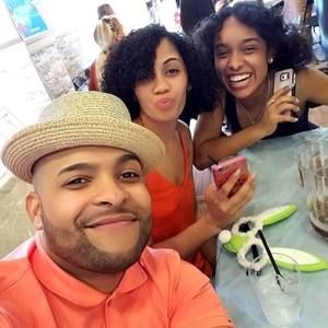 Meet your Posher, Eva