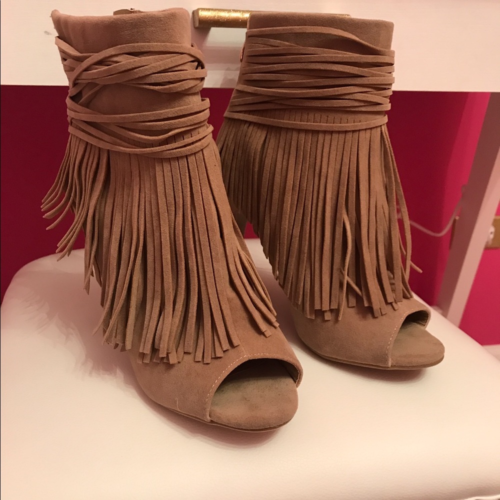 Brand new! Beige fringe boots 4" heels