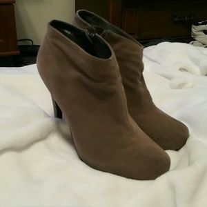 Forever 21 suede heeled booties