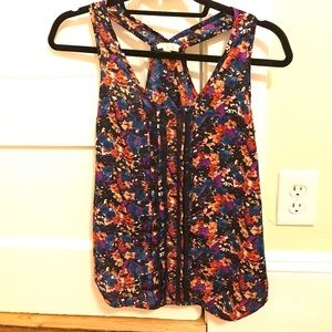 Floral racer back tank top 🌸