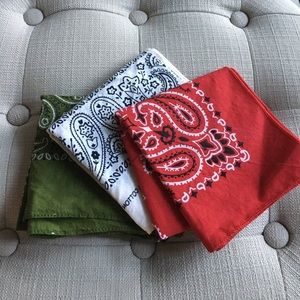 3 bandanas