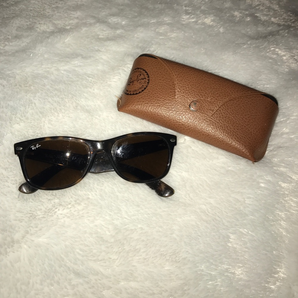 Rayban wayfarers