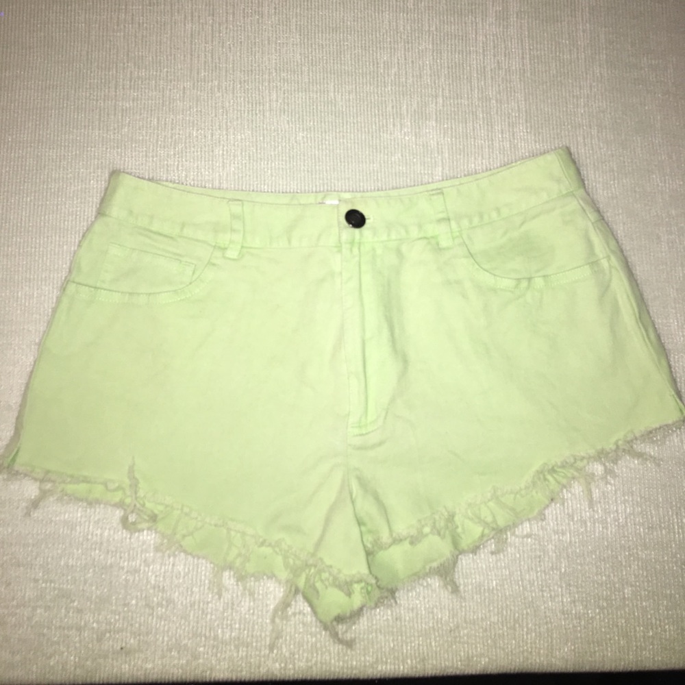 Green high waisted shorts