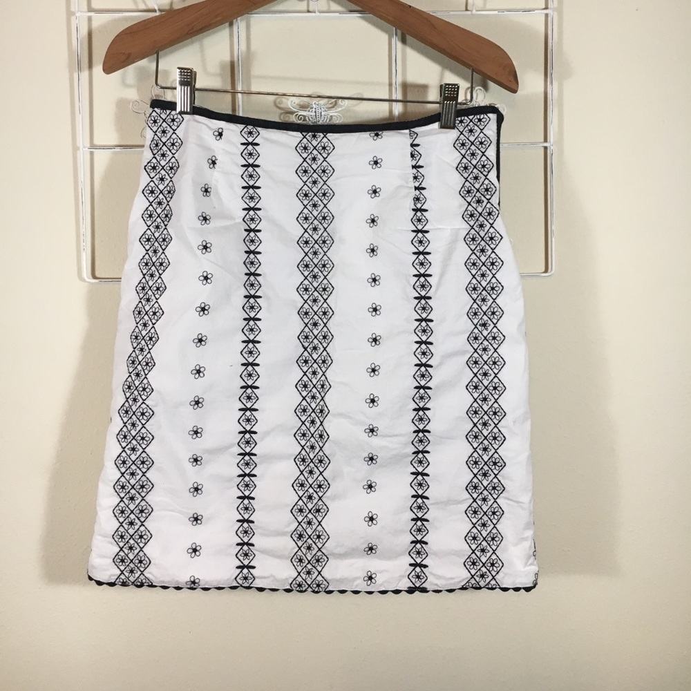 🎉 SOLD🎉 💜 Adorable & Beyond Skirt 💜