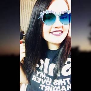 Meet your Posher, Lynzi