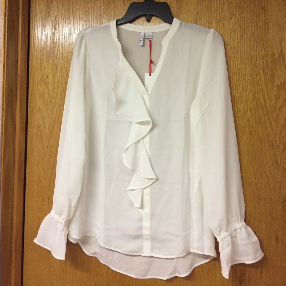 NWT Elle top blouse